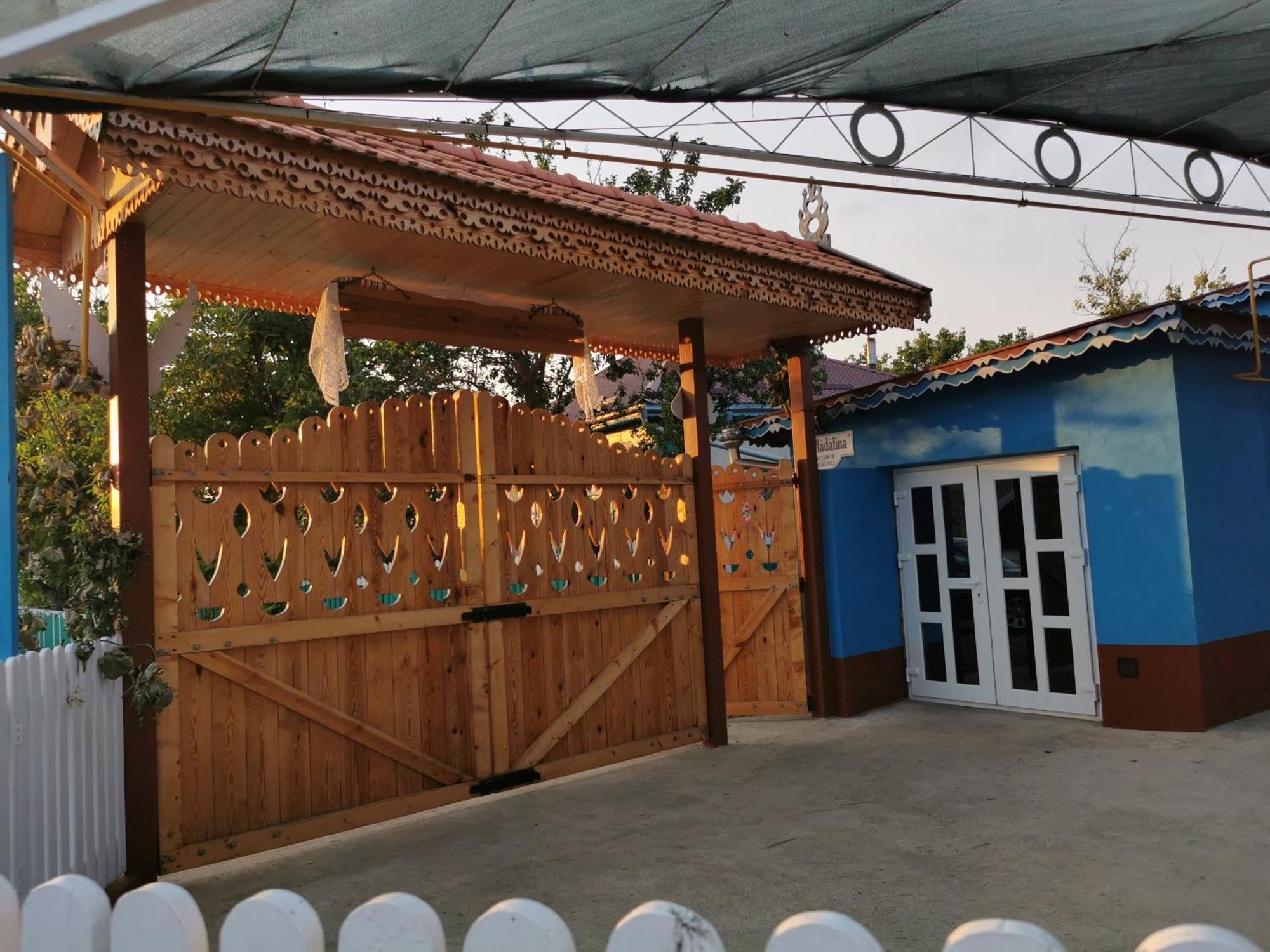 La Madalina Bed & Breakfast Selemet Exterior photo